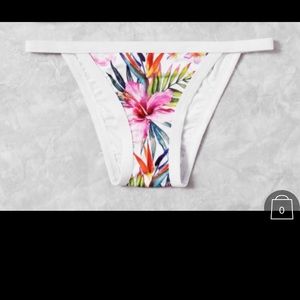 🌺🌵2 Extra Small bathing suit bottoms!🌵🌺